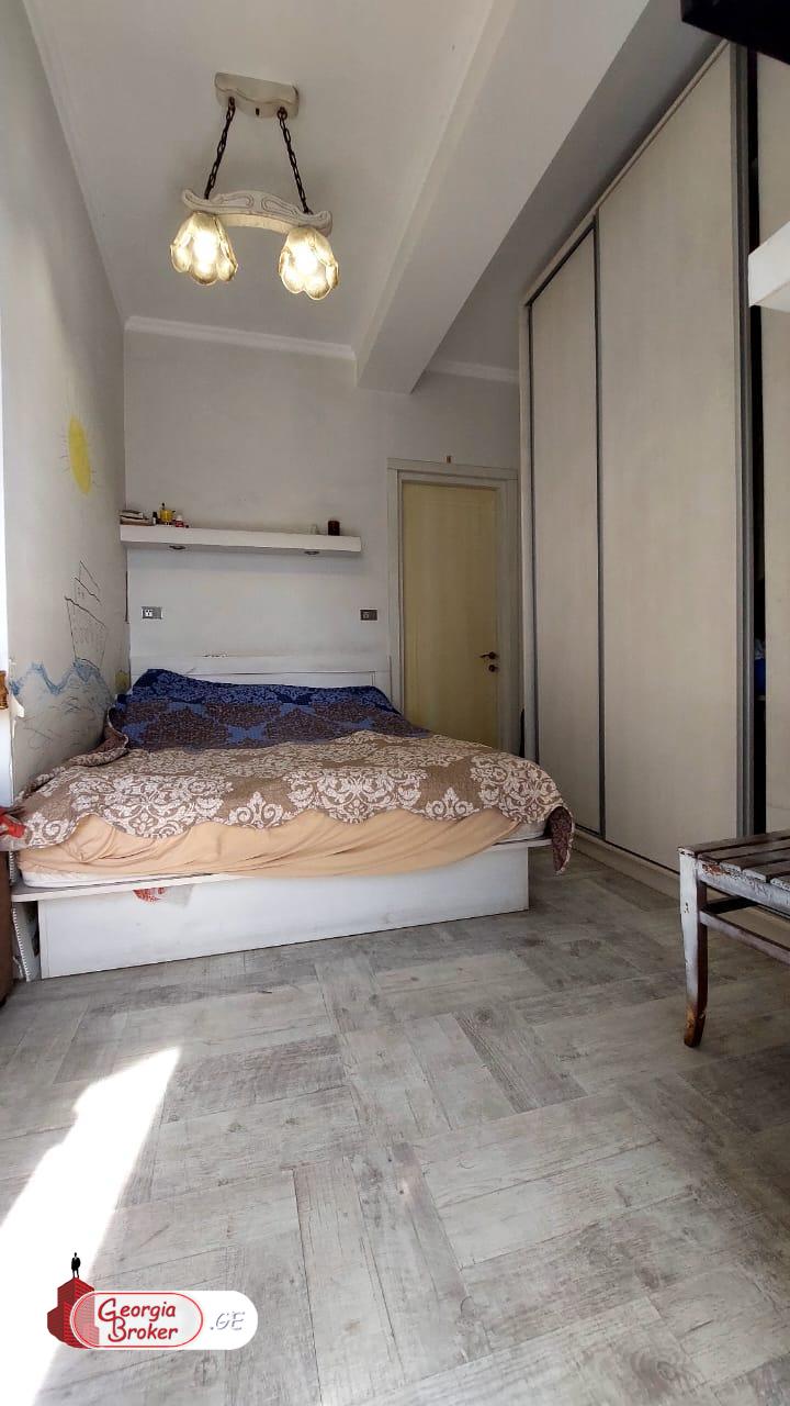 nearly repaired 4-room apartment for sale